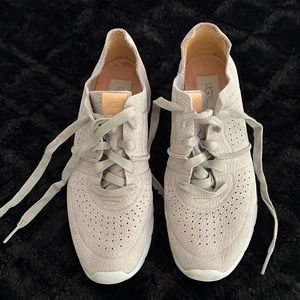 UGG soft leather shoes